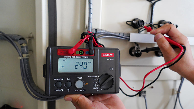 UNI-T UT582+ RCD Tester