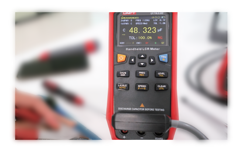 UNI-T UT622A Handheld LCR Meter