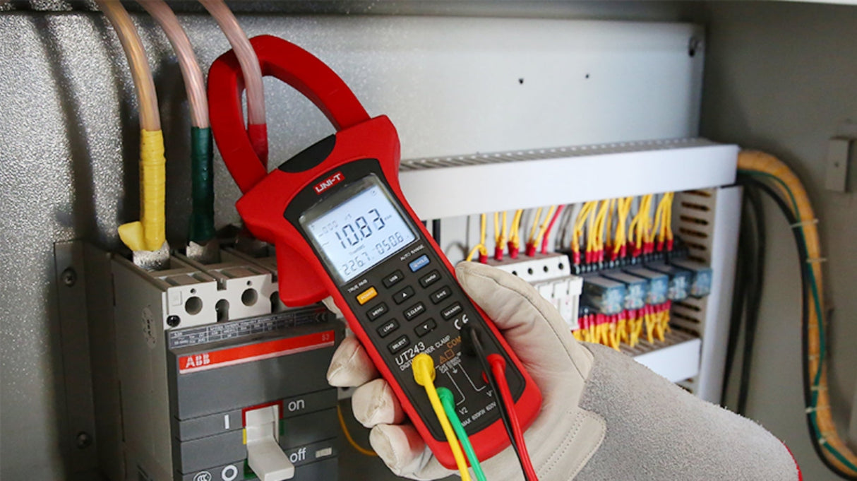 UNI-T UT243 Power and Harmonics Clamp Meter