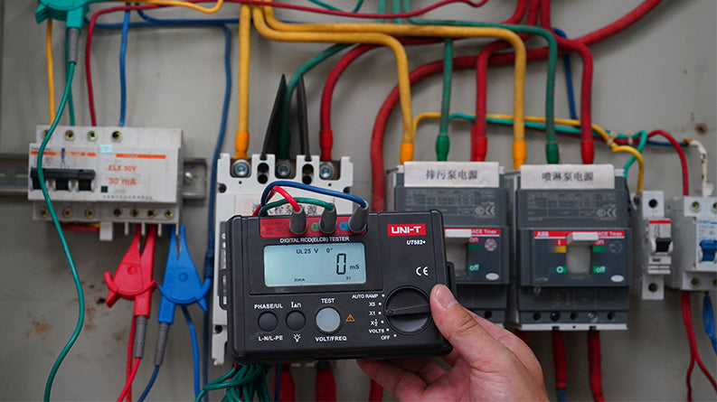 UNI-T UT582+ RCD Tester